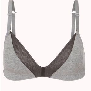 All day deep V bra by Lively